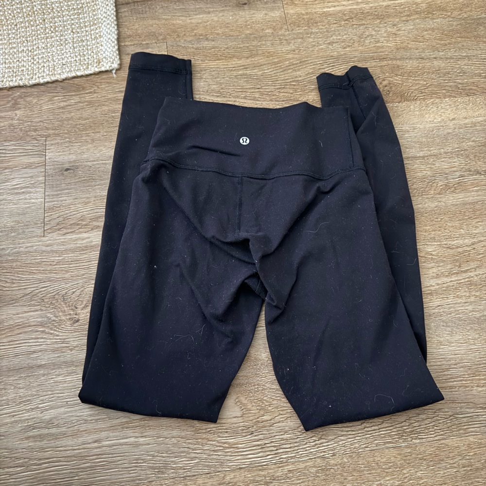 Black Lululemon Wunder under
